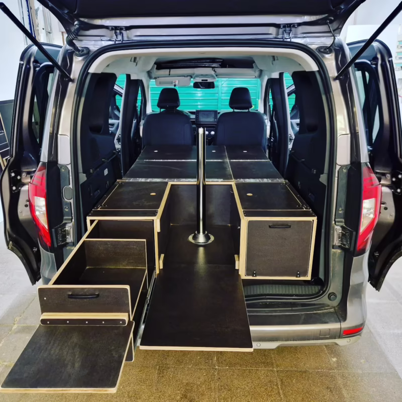 ¿Qué medida tiene la caja de una Kangoo?