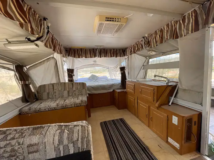 ¿Cómo denunciar un alojamiento de Airbnb?