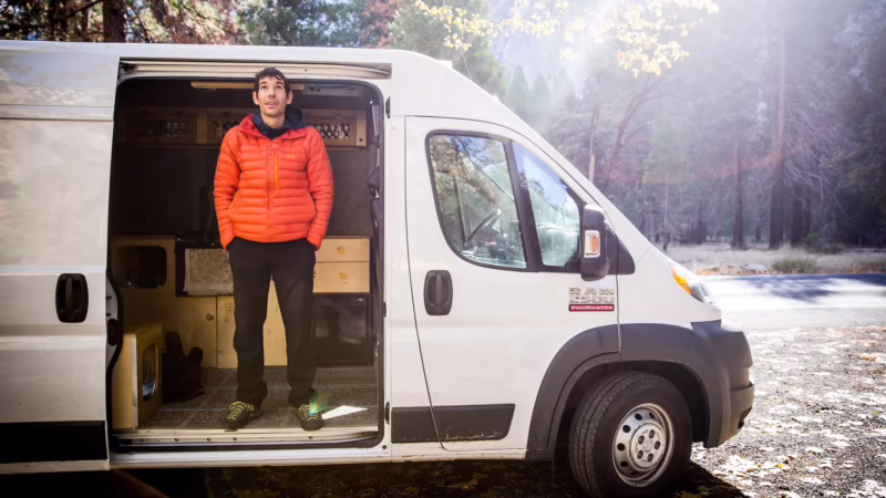 Is Alex Honnold a millionaire?