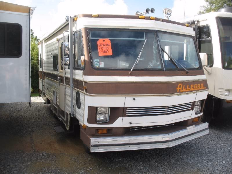 Who builds Allegro Motorhomes?