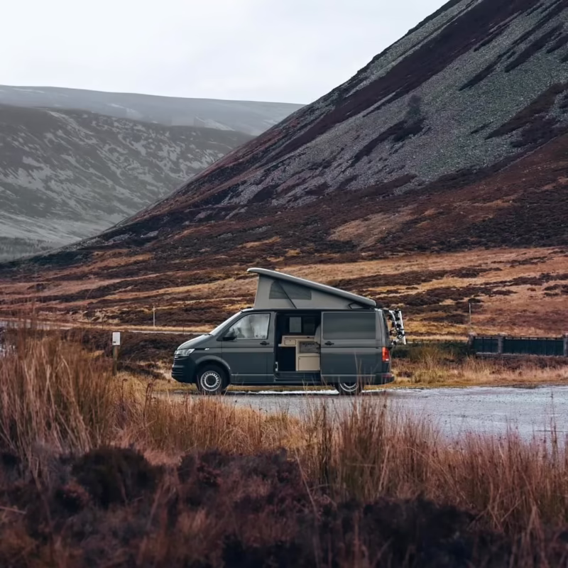 ¿Se puede dormir en autocaravana en Escocia?