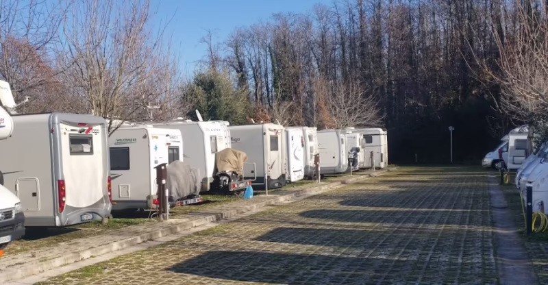 Dove lasciare il camper per visitare Napoli?