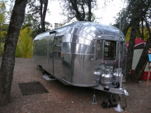 ¿Se siguen fabricando autocaravanas avión?