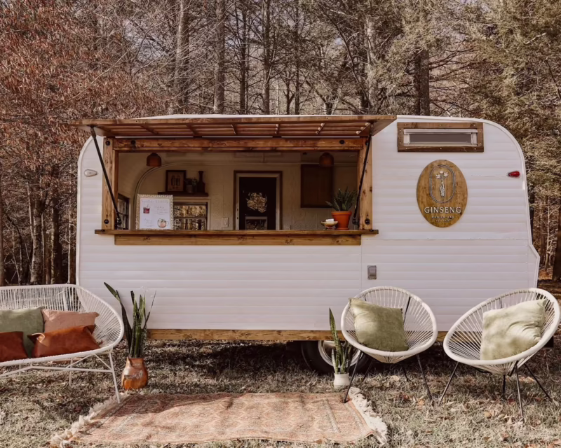 Do you need a liquor license to hire a mobile bar?