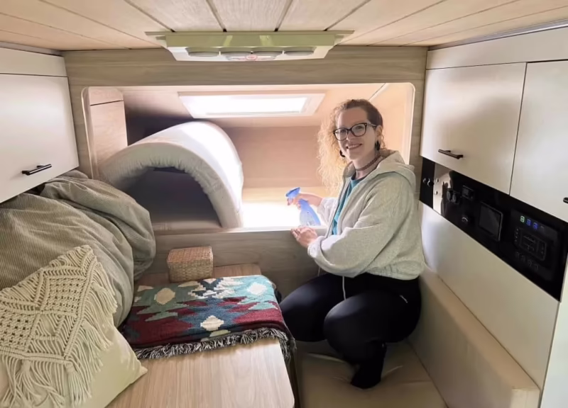 ¿Cómo mantener la humedad fuera del refrigerador de la autocaravana?