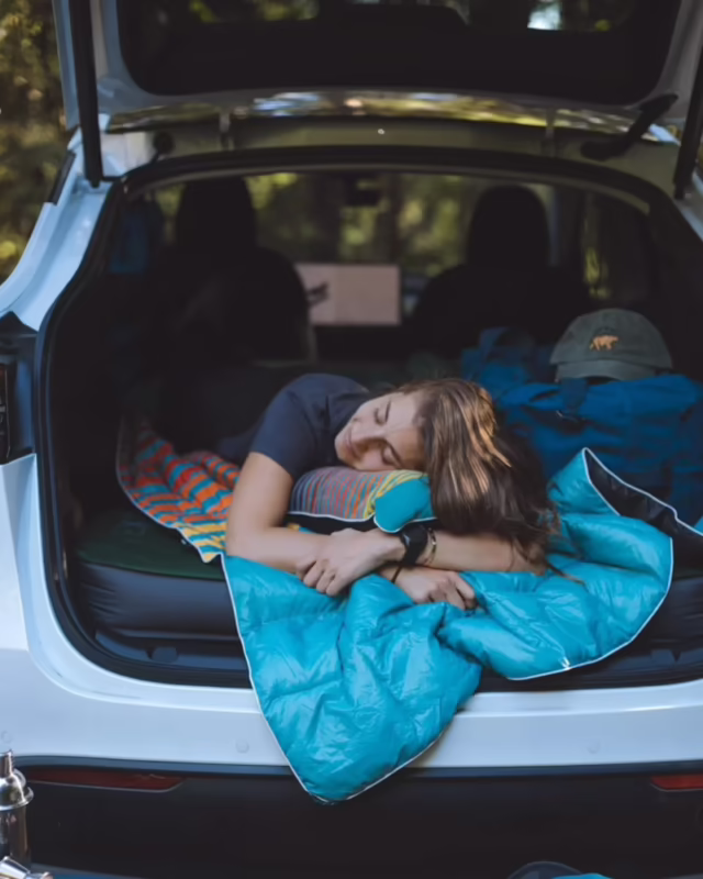 ¿Qué hace el modo camping en un Tesla?