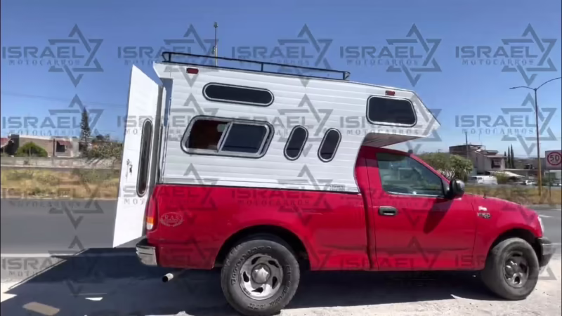 ¿Cómo se llaman las furgonetas camper Ford?