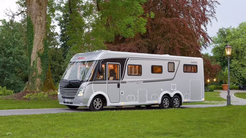 What's the difference between a caravan and a motorhome?