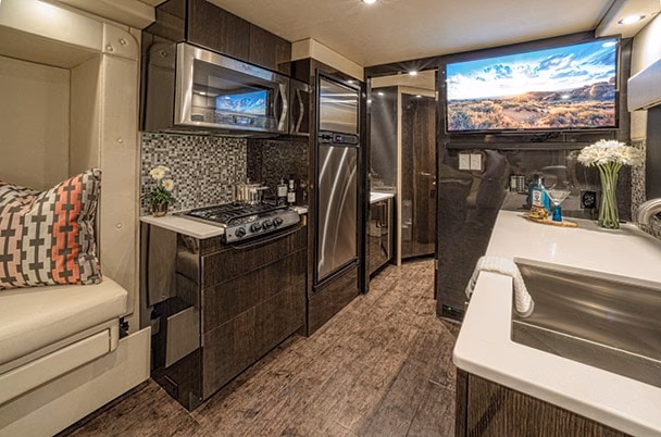 What motorhomes are made in Indiana?