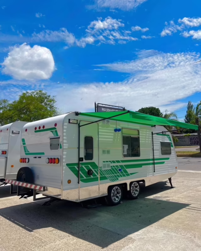 ¿Cuánto mide un remolque de doble eje?