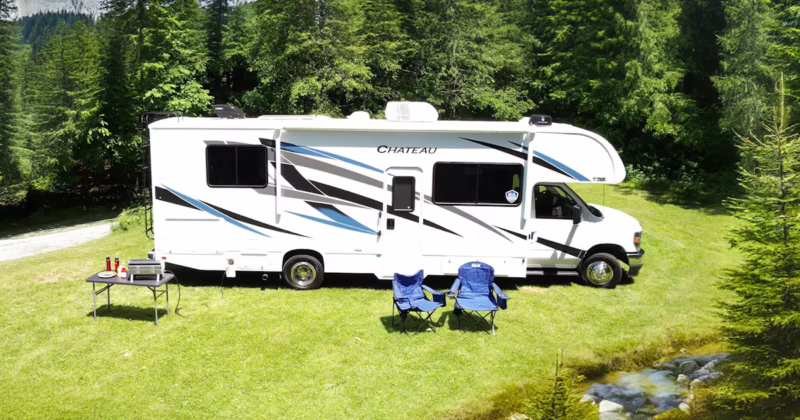 Who makes Chateau Campers?