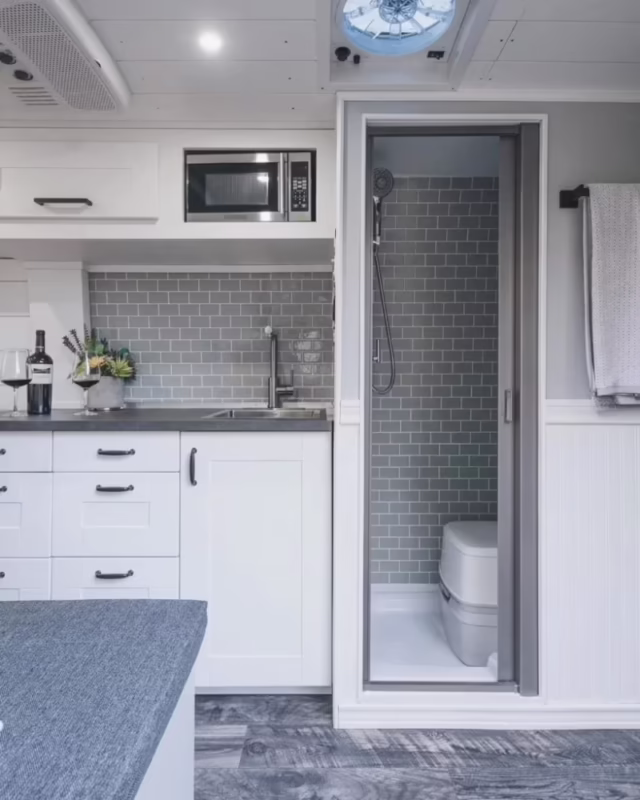 What RV has two full bathrooms?