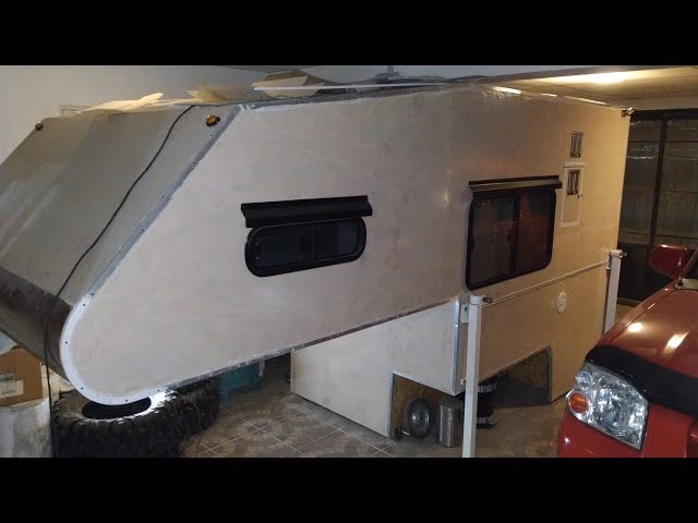 ¿Cómo se llama el líquido para pegar la fibra de vidrio?