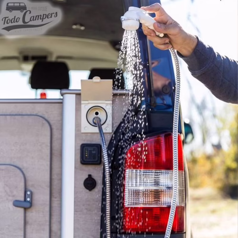 ¿Puedes poner una ducha en el exterior?