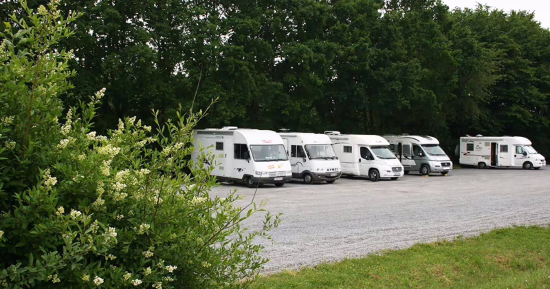 Where can I park for free in Brussels?