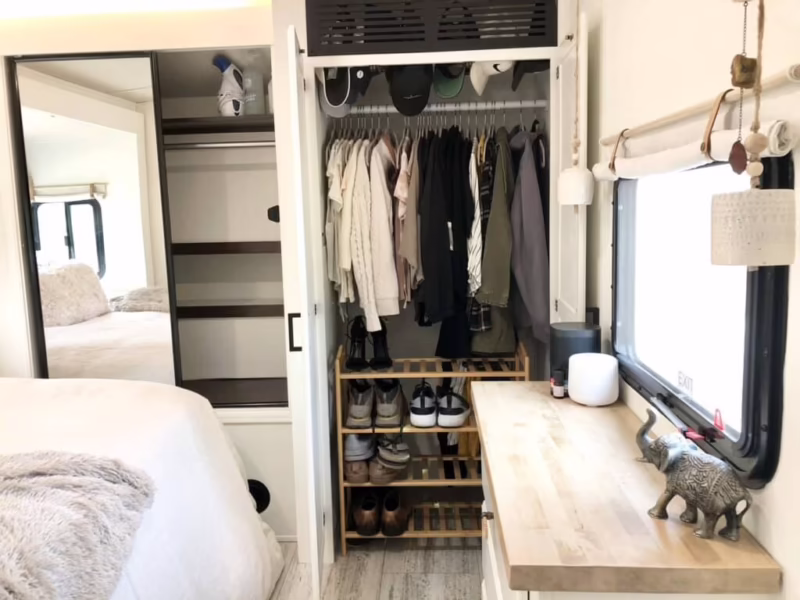 How to store items in a motorhome?
