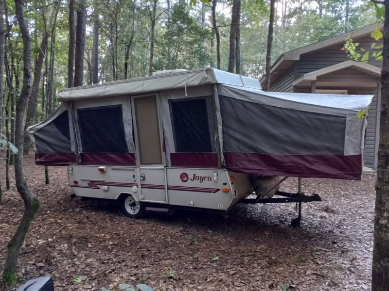 Does Jayco make a pop-up camper?