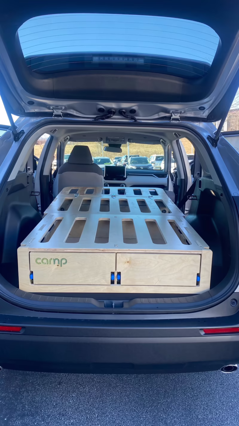 Why did they discontinue the Jeep Commander?