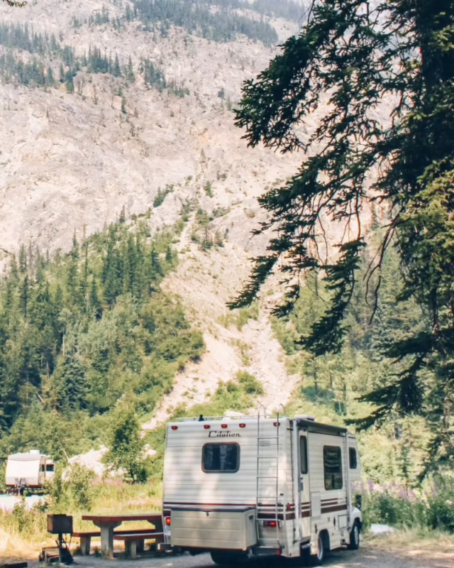 ¿Es legal dormir en el campo?