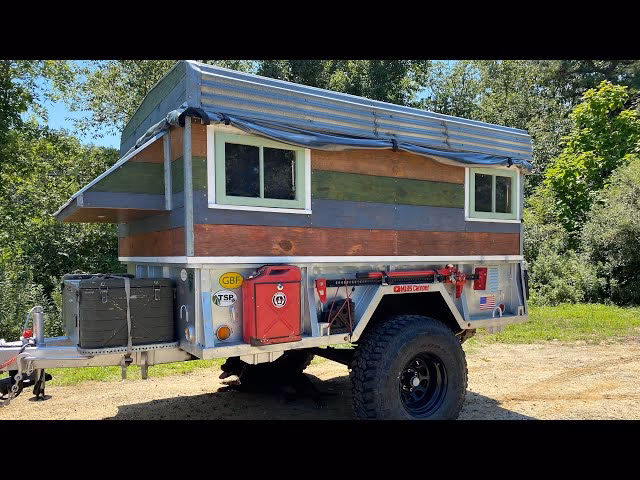 Who makes military trailers?