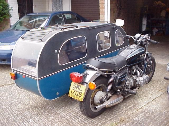 ¿Qué tipo de moto sirve para viajes largos?