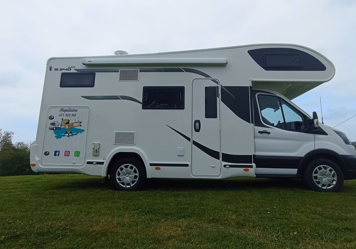 ¿Servicios que ofrece Atalaia Camper Park?