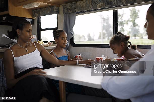 Why did Obama move back to Hawaii?