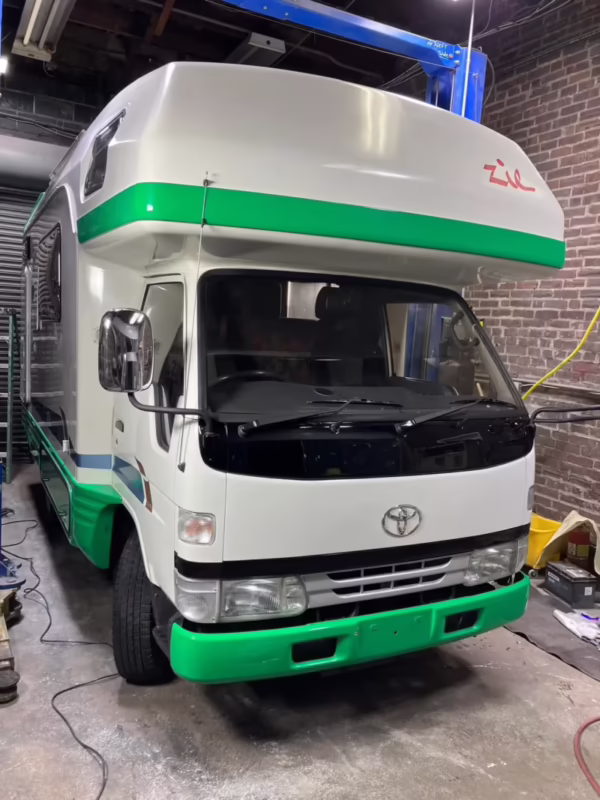 ¿Cuánto carga un Toyota Dyna?