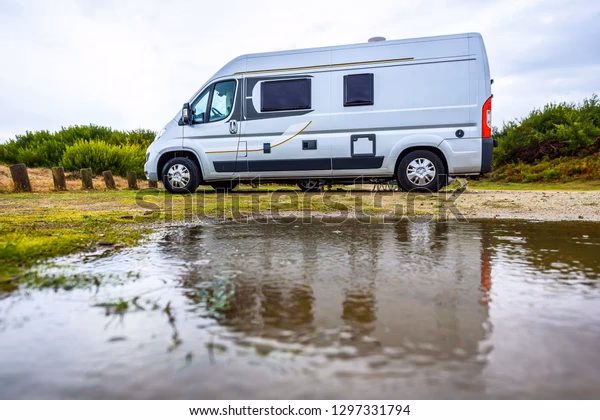 Are RVs safe in storms?