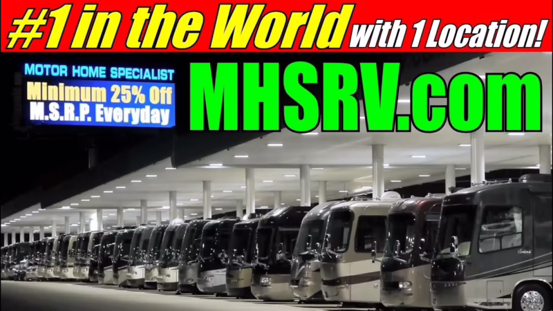 What qualifications should a motorhome specialist have?