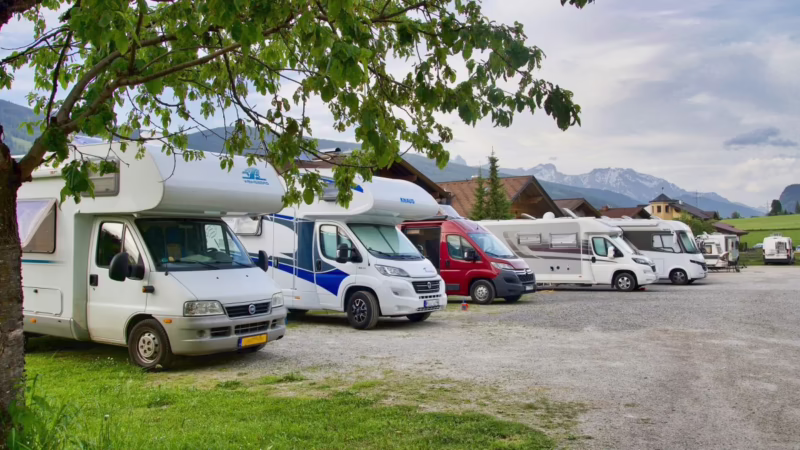 ¿Quién puede conducir una autocaravana en España?
