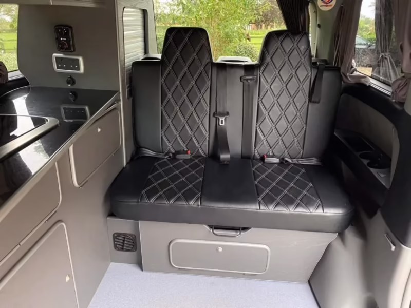 ¿Es seguro viajar en la parte trasera de un RV?