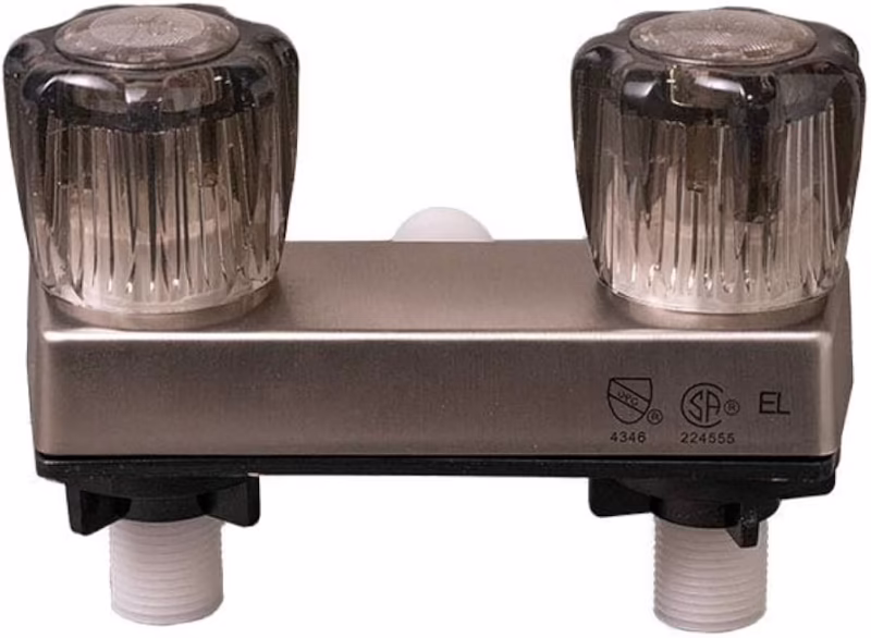 ¿Cómo se llama la parte de la ducha por donde sale el agua?