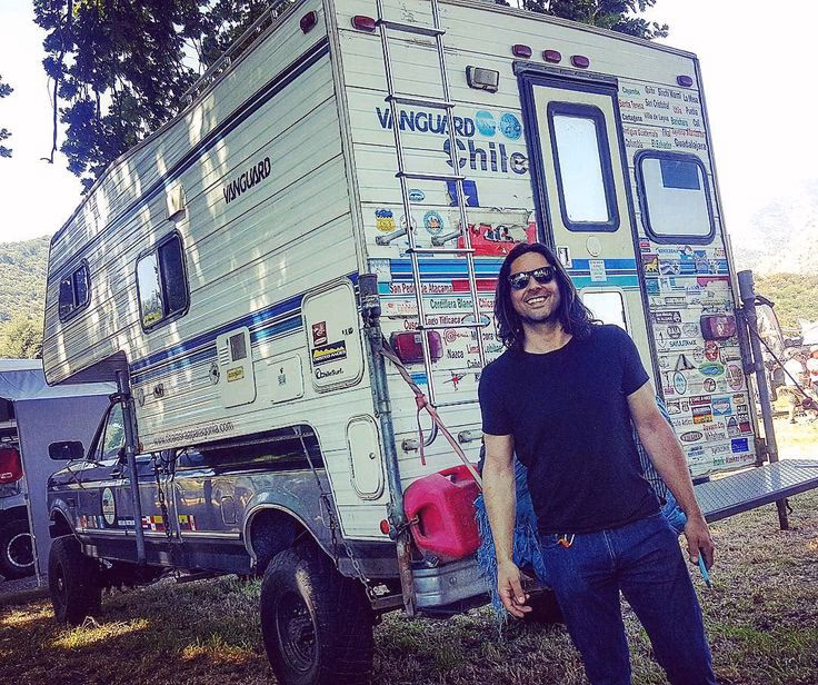 ¿Dónde vive Cristian Riquelme?