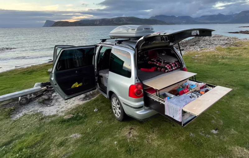 Is the VW Sharan a 7 seater?