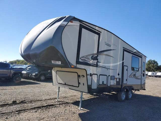 ¿Es Coachmen mejor que Thor?