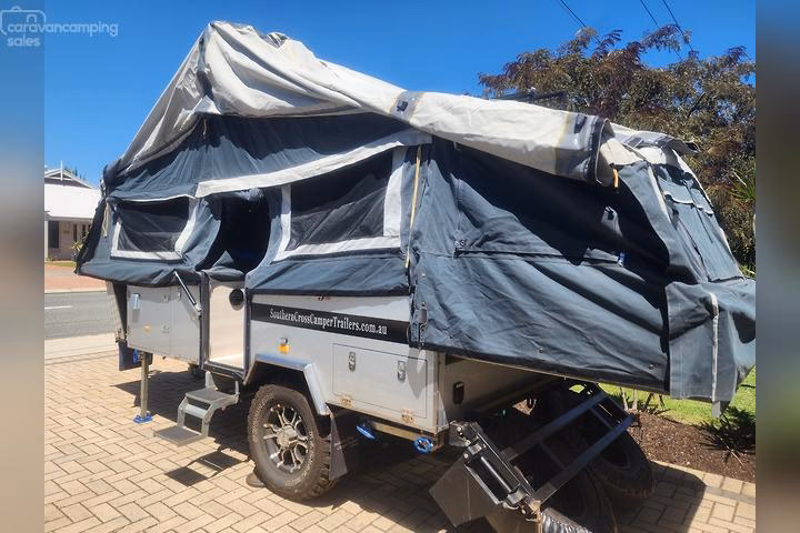 What is the hybrid camper of the year 2025?