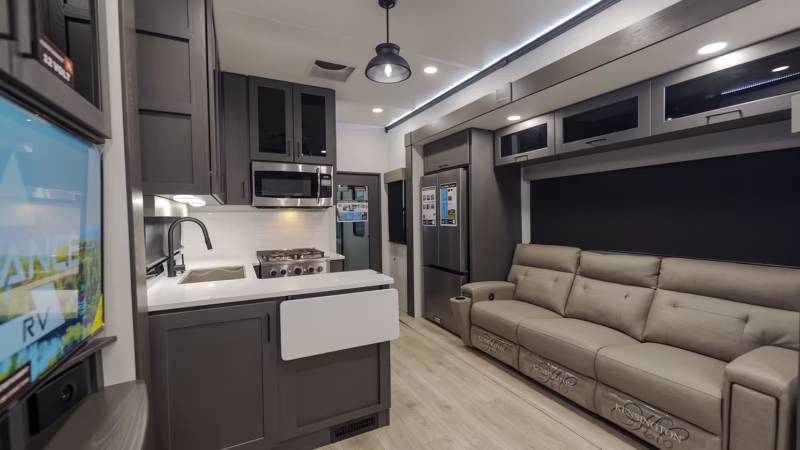 ¿De qué están hechos los pisos de Alliance RV?