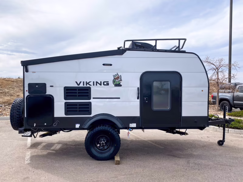 Who makes Viking pop-ups?