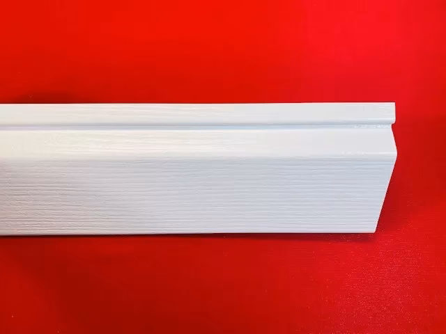 ¿Cuánto mide un zócalo de PVC?